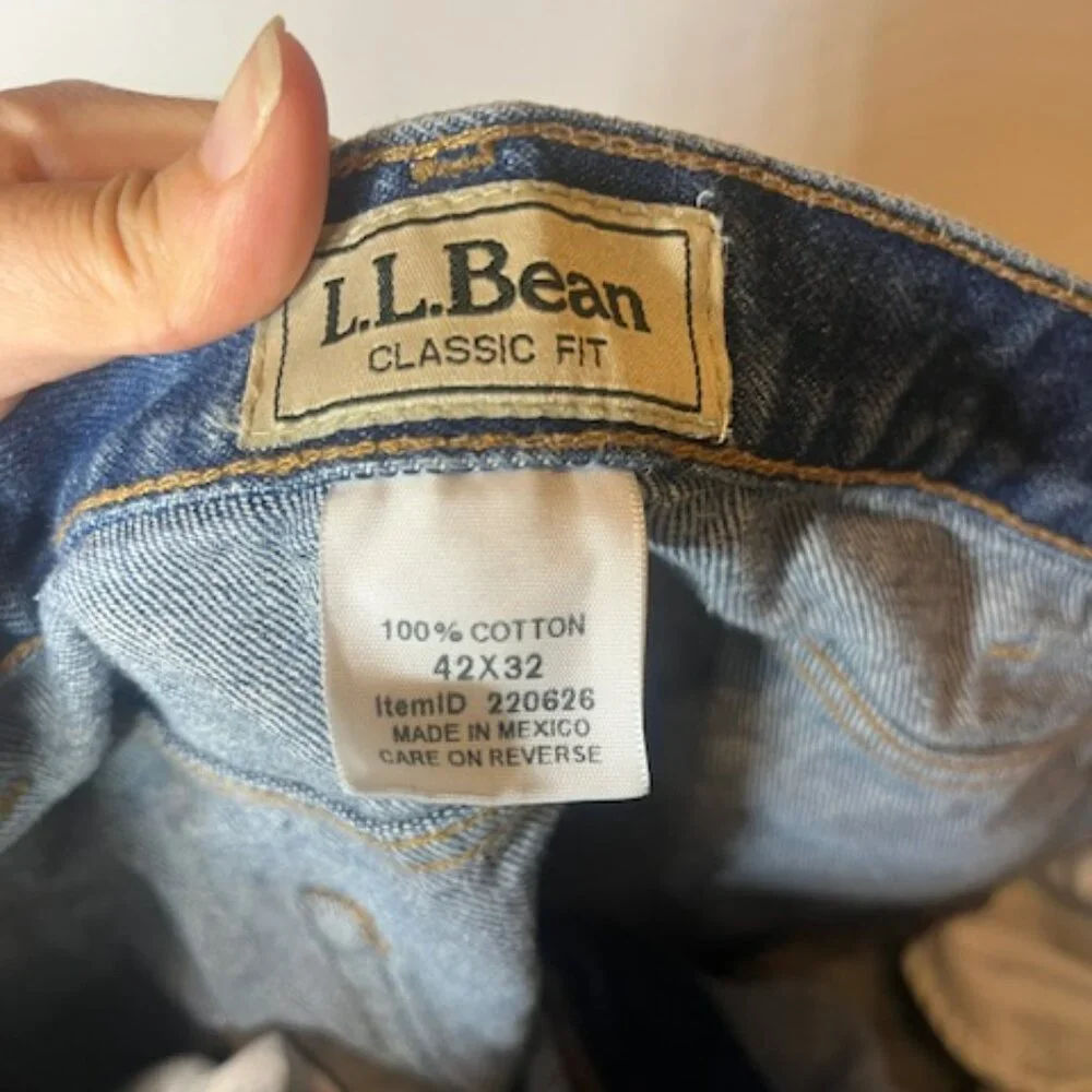 L.L. Bean‎ Straight Leg Relaxed Men's Medium Wash Jeans Sz W 42 x L 32